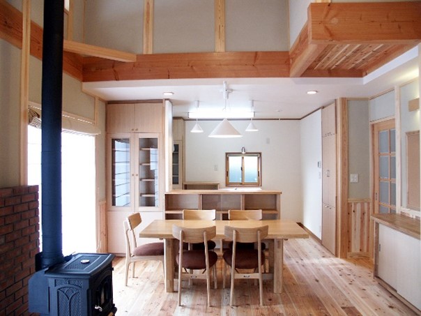 長野住環境企画の洋館のようなシンプルモダンな注文住宅